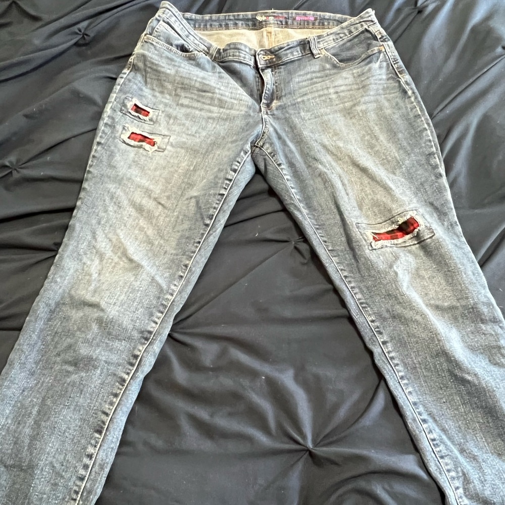 Style and co denim boyfriend jeans. Cut out flannel details